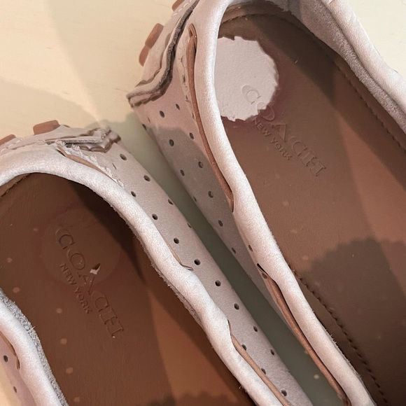 Woman’s coach moccasins ! Like new! - Picture 4 of 4